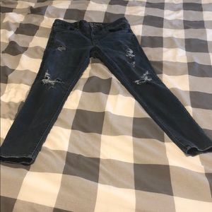 Distressed High Rise American Eagle Skinny Jeans